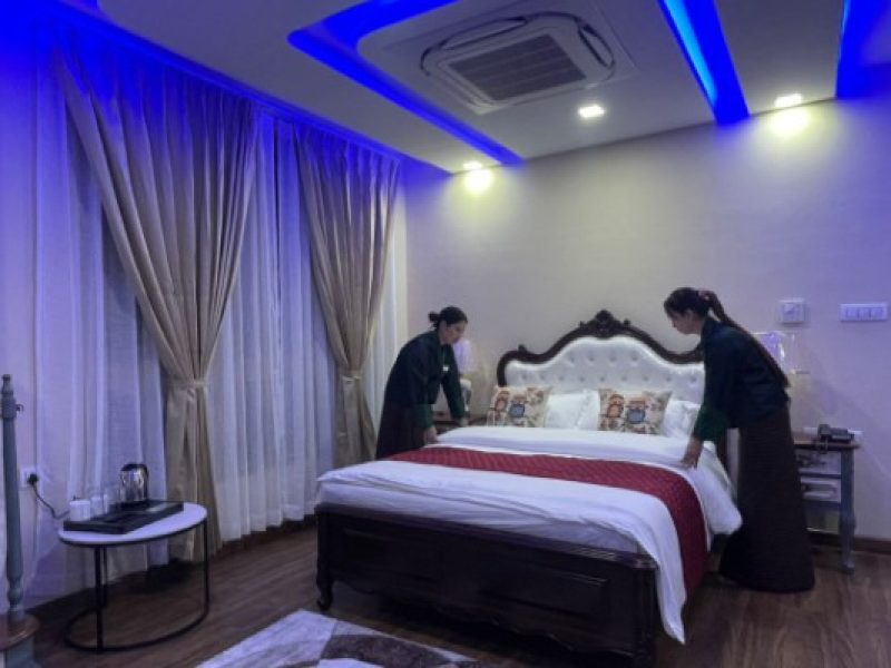 Queen Rooms